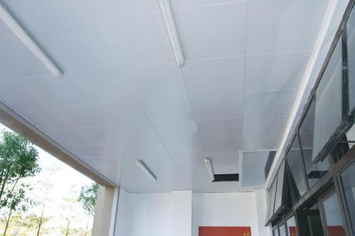 鋁扣板吊頂?shù)纳a(chǎn)工廠-鋁扣板的生產(chǎn)工廠-工程鋁扣板吊頂生產(chǎn)廠家