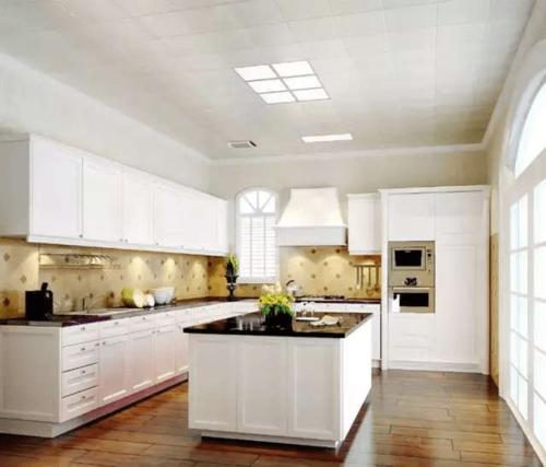 裝潢墻面鋁扣板好嗎-鋁扣板廠家分析臥室用鋁扣板吊頂好嗎