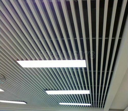 鋁扣板透氣格柵-地鐵吊頂用鋁扣板怎么樣