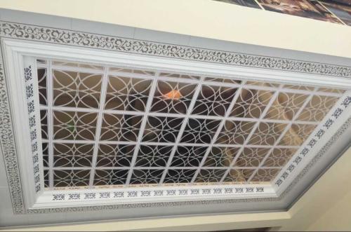 鋁鏡面鋁扣板-鋁塑板和鋁扣板吊頂