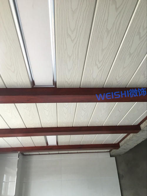 客廳過道集成吊頂報(bào)價(jià)-客廳吊頂優(yōu)缺點(diǎn)