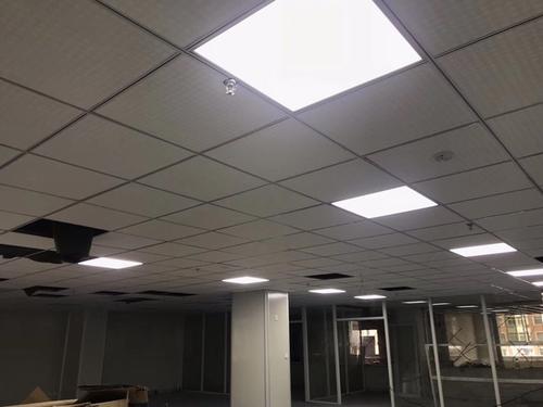 600x600鋁扣板吊頂規(guī)格-鋁扣板批發(fā)廠家之鋁扣板有哪些規(guī)格尺寸