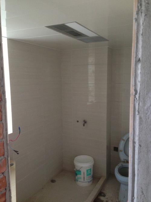 衛(wèi)生間鋁扣板一般多少厚度-衛(wèi)生間鋁扣板吊頂廠家來講幾點(diǎn)