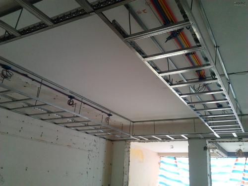 吊頂材料鋁合金扣板-集成吊頂扣板怎么拆裝