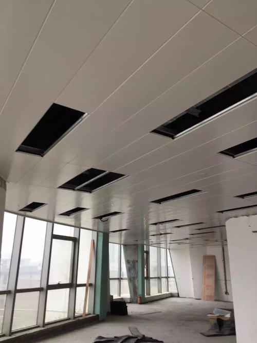 衛生間頂鋁扣板多少錢一平方米-跟著衛生間鋁扣板吊頂廠家來揭秘衛生間吊頂材料那些事