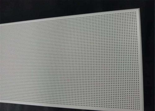 中式雕刻集成吊頂-客廳集成吊頂怎么包梁呢