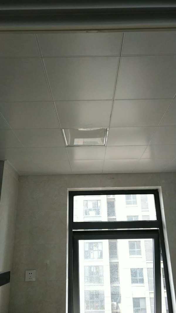 哪個廠鋁扣板比較好一些-廚衛吊頂鋁扣板廠家為你解答廚衛吊頂用什么好