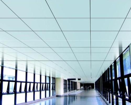 保溫陽臺(tái)吊頂鋁扣板-從這幾個(gè)方面看看陽臺(tái)吊頂做不做