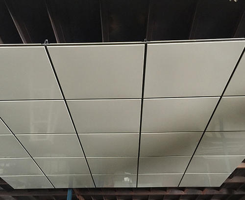 合肥集成鋁扣板批發-跟著鋁扣板批發廠家看看鋁扣板吊頂輔料人工多少錢一平