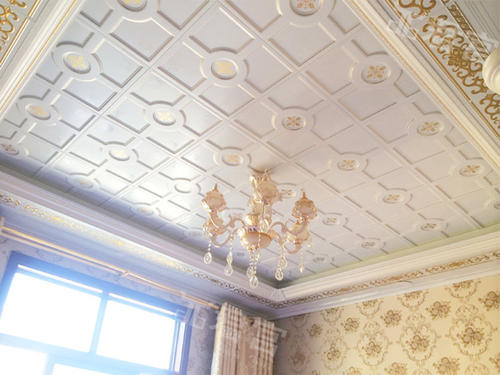 鋁合金扣板吊頂客廳圖片-客廳鋁扣板吊頂廠家給你介紹