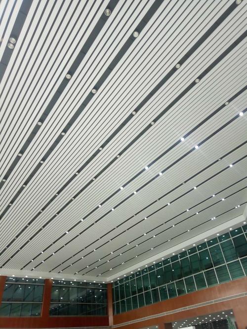 開鋁扣板吊頂店-石膏板和鋁扣板集成吊頂