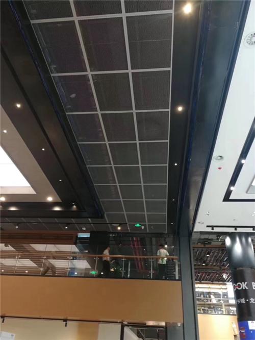 黑色鋁扣板吊頂-格柵吊頂常用材料有哪些