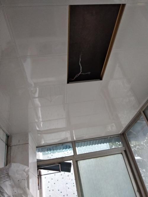 300×300鋁扣板-佛山鋁天花廠家分析區(qū)域不同的300*300鋁扣板怎么選購