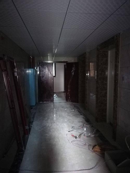 鋁扣板過道吊頂-過道走廊鋁扣板