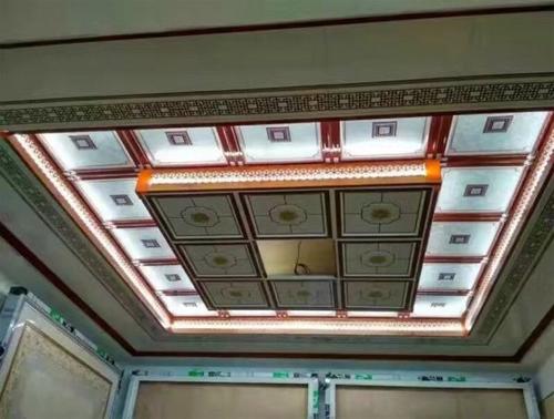 鋁扣板吊頂包粱-包工包料扣板吊頂價格是多少