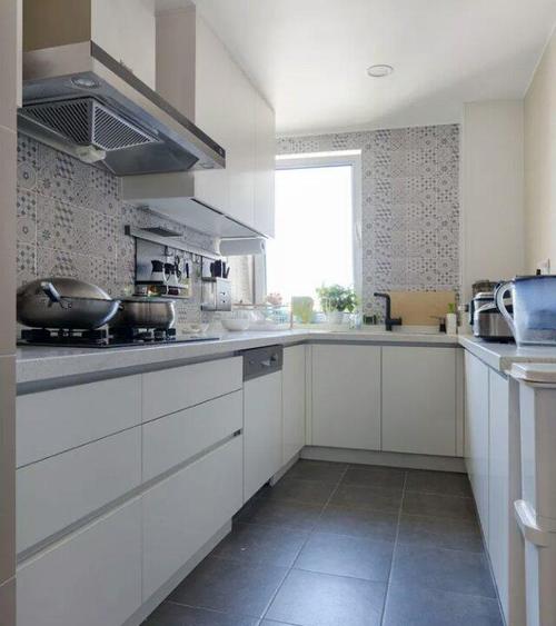 廚衛鋁扣板吊頂需要多少錢-廚房鋁扣板吊頂廠家分析廚房吊頂鋁扣板這些事