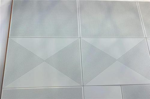 珠光白鋁扣板吊頂-鋁扣板亞光白和珠光白哪個好-珠光鋁扣板白色