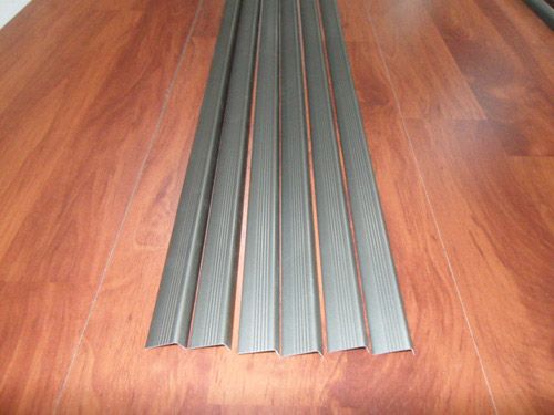 鋁方板和鋁扣板-帶你看看鋁方通的價(jià)格和優(yōu)勢(shì)