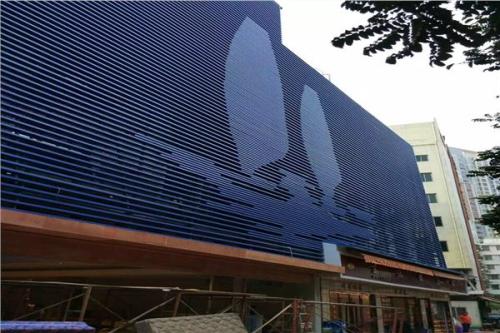 撫州鋁扣板-廣州廠家告訴你選工裝鋁扣板什么最重要