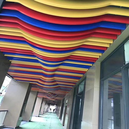 造型鋁扣板走廊小-造型走廊吊頂鋁扣板-鋁扣板走道小可以做造型嗎