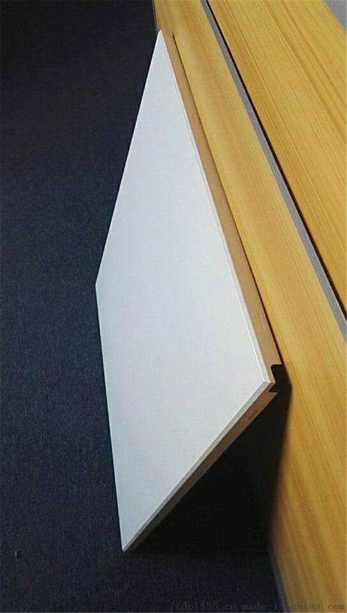 辦公樓鋁扣板生產-辦公樓吊頂材料有那些吧