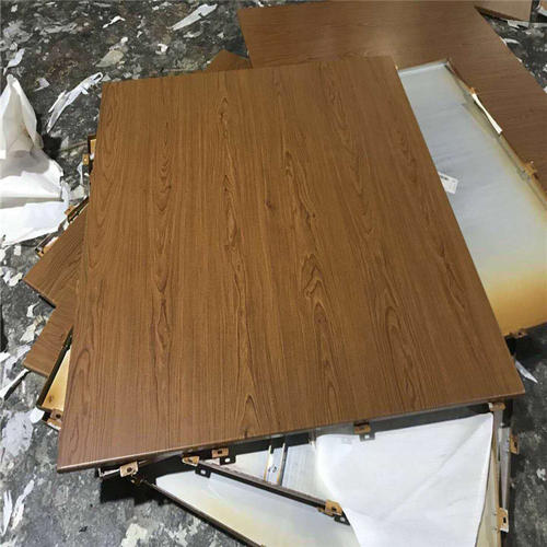 仿木紋鋁單板定制-木紋鋁單板在建筑裝飾中的優勢和特點