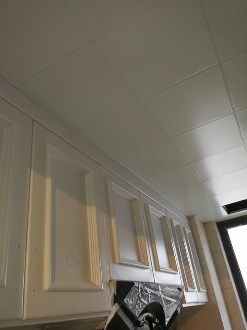 鋁合金扣板哪個品牌好-鋁扣板和PVC哪個好