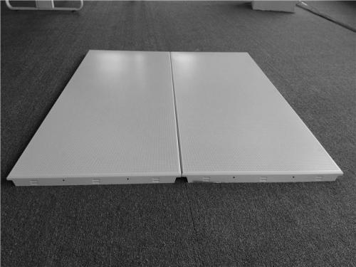 沖孔鋁扣板價格-鋁扣板生產廠家講講沖孔鋁扣板規格尺寸這些事