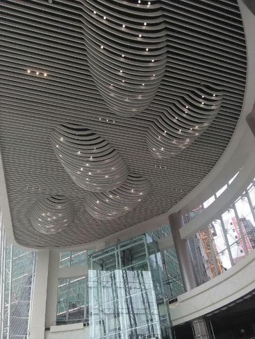 室內(nèi)墻體裝飾鋁扣板-室內(nèi)鋁扣板廠家來(lái)講講優(yōu)點(diǎn)有哪些