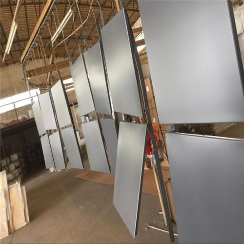 欽州鋁扣板-欽州有鋁扣板生產廠家嗎在哪里-欽州港鋁扣板生產廠家地址