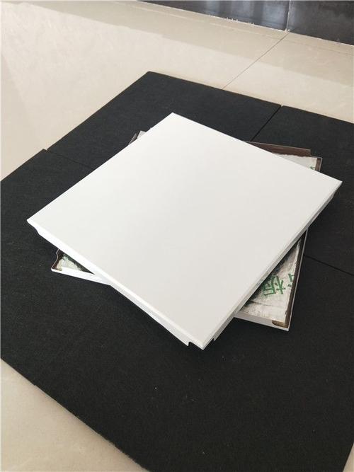 鋁扣板復合板-宿州青少年活動中心金屬復合板天花吊頂案例