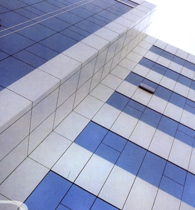 工程用幕墻鋁扣板-跟著工程鋁扣板生產廠家看看幕墻鋁單板規格尺寸－佛山美利龍