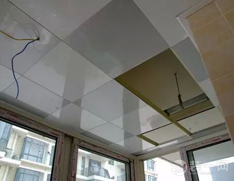 吊頂材料的價格是鋁扣板-衛生間吊頂材料的首選是鋁扣板吊頂