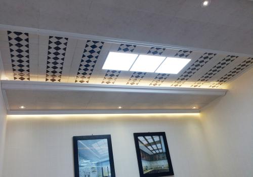 鋁扣板合金-鋁扣板生產(chǎn)廠家問鋁扣板怎么做的