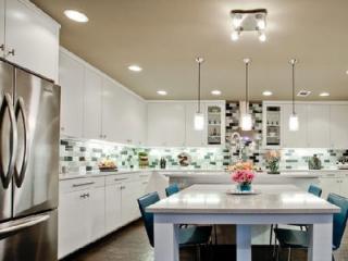 廚衛(wèi)吊頂?shù)匿X扣板要怎么樣好-廚衛(wèi)鋁扣板廠家講廚衛(wèi)吊頂安裝一定要注意這幾點