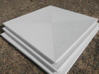 綠色鋁扣板-跟著鋁扣板生產廠家一起來探索一下