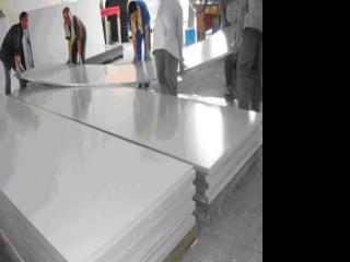 通遼鋁扣板-工裝鋁扣板批發廠家一一為大家介紹型材鋁方通的優點有哪些