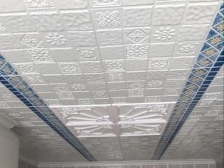 金色鋁扣板-跟客廳鋁扣板吊頂廠家看看鋁扣板吊頂怎么搭配的好看